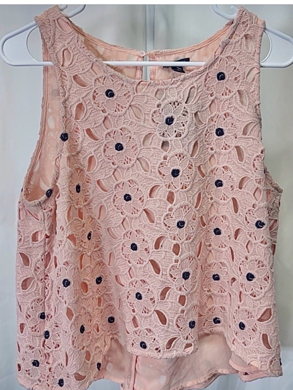 Ann Taylor Sleeveless Pink Crochet Floral Shell Top